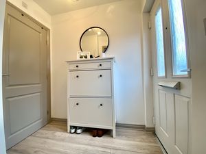 Entrance Hall- click for photo gallery